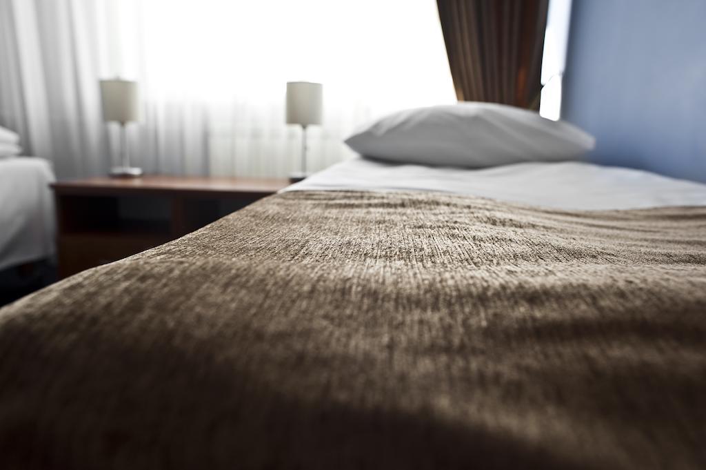 Hotel Korona อัวคอฟ ภายนอก รูปภาพ