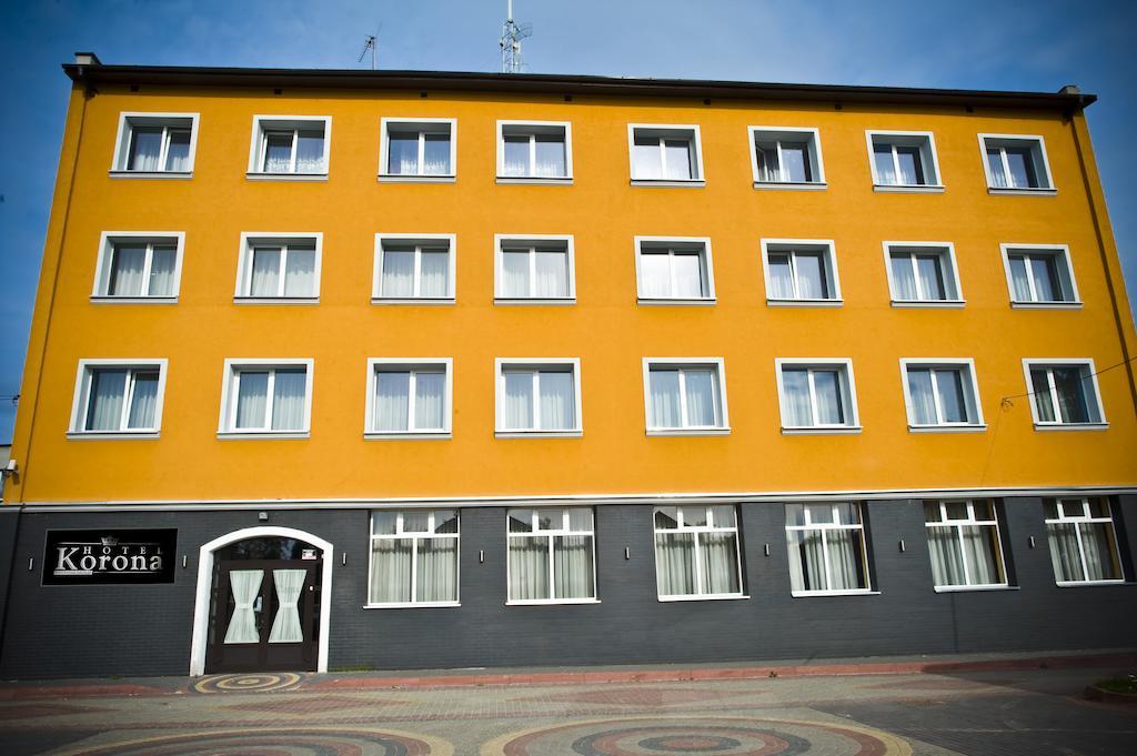 Hotel Korona อัวคอฟ ภายนอก รูปภาพ